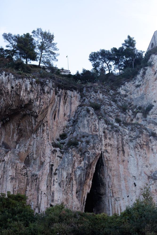 spiaggia balzi rossi ventimiglia