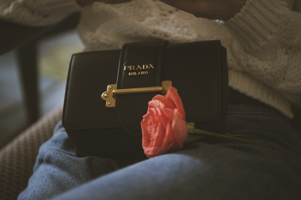 samantha de reviziis prada bag