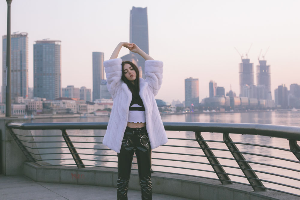 samantha at the bund shanghai