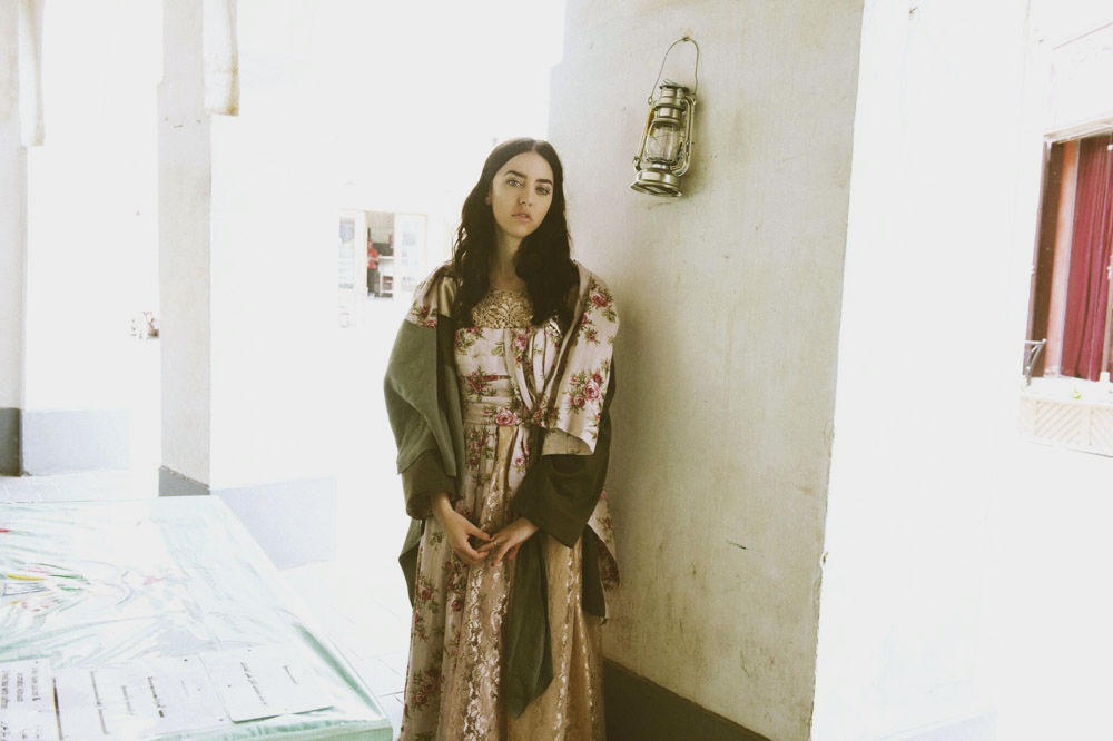 samantha indossa burka antonio marras